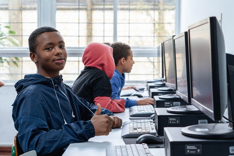 Paraná é o Estado que mais gastou com Educação